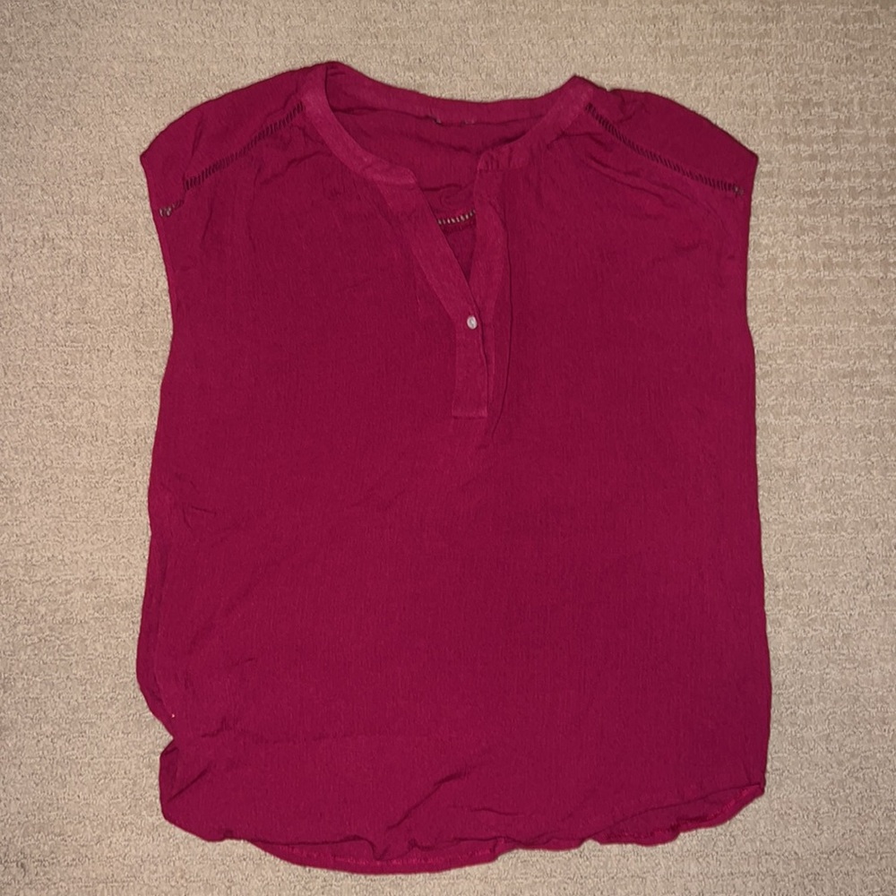Magenta pink high low sleeveless top